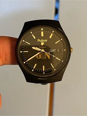 Vintage Pulsar Men’s Seagram’s Gin Promotional Black Dial Light Wear